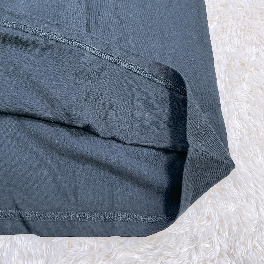 【07056】新古品 AZUL アズール トップス 半袖 VネックTシャツ 黒 ブラック S シンプル レディース