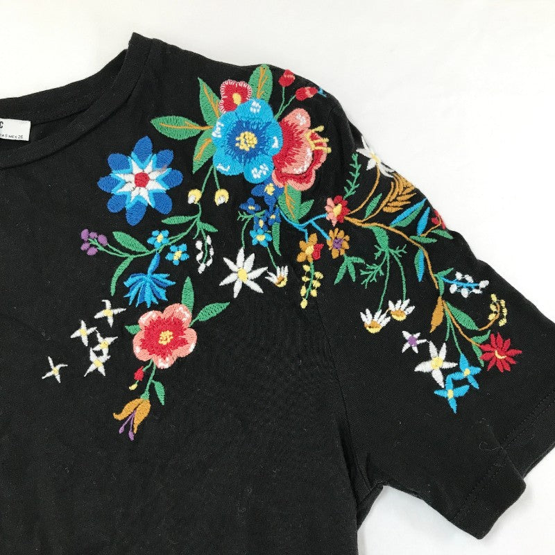 【09494】 ZARA TRF ザラティーアールエフ 半袖Tシャツ カットソー サイズS ブラック 花柄 刺繍 可愛い オシャレ シンプル レディース