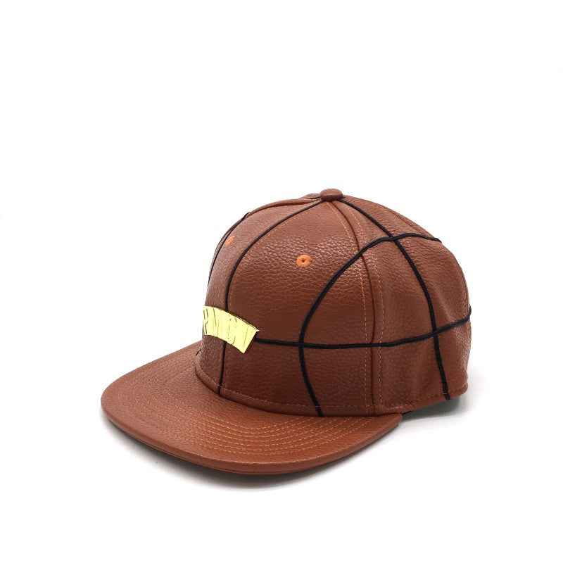 【09585】 PMCV キャップ ボウシ 帽子 新古品 タグ付き おしゃれ ブラウン 茶色 柄 レザー調 バスケットボール風 カジュアル フリーサイズ