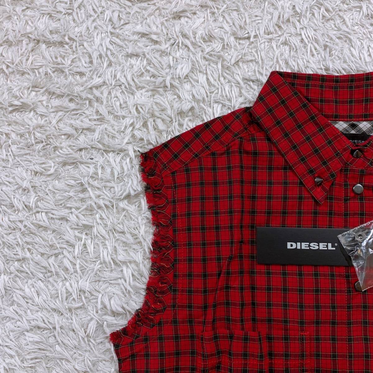 新品 レディースXS DIESEL ノースリーブシャツ 赤 レッド 黒 ブラック チェック カジュアル ディーゼル 【13553】