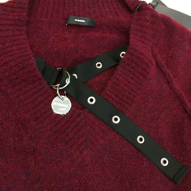 【14115】 新古品 DIESEL ディーゼル セーター サイズXXS ワインレッド ダメージ加工 ネックベルト かっこいい Vネック レディース