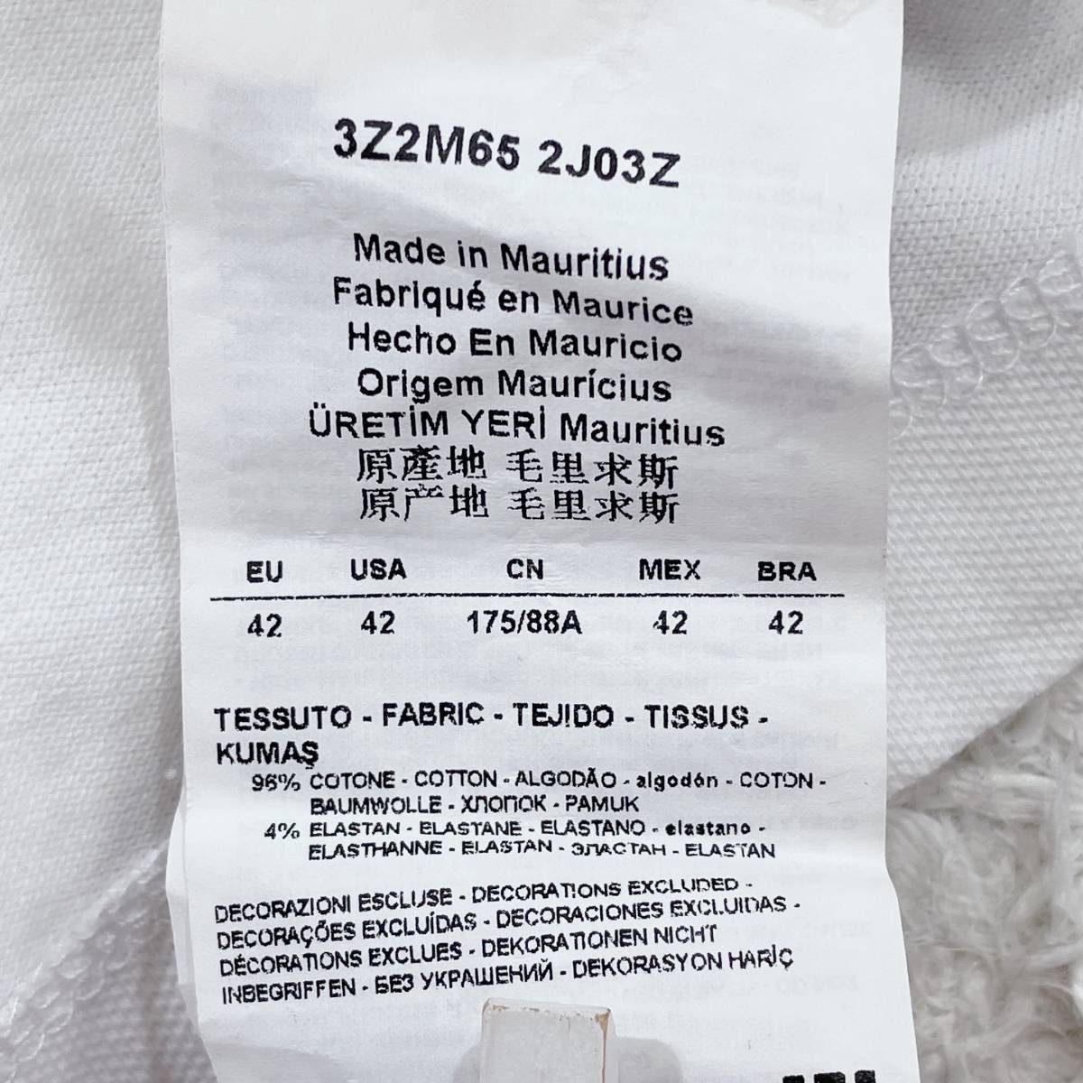 美品 レディース42 EMPORIO ARMANI トップス ホワイト ポロシャツ ノースリーブ シンプル ワンポイント 襟 エンポリオアルマーニ【14834】