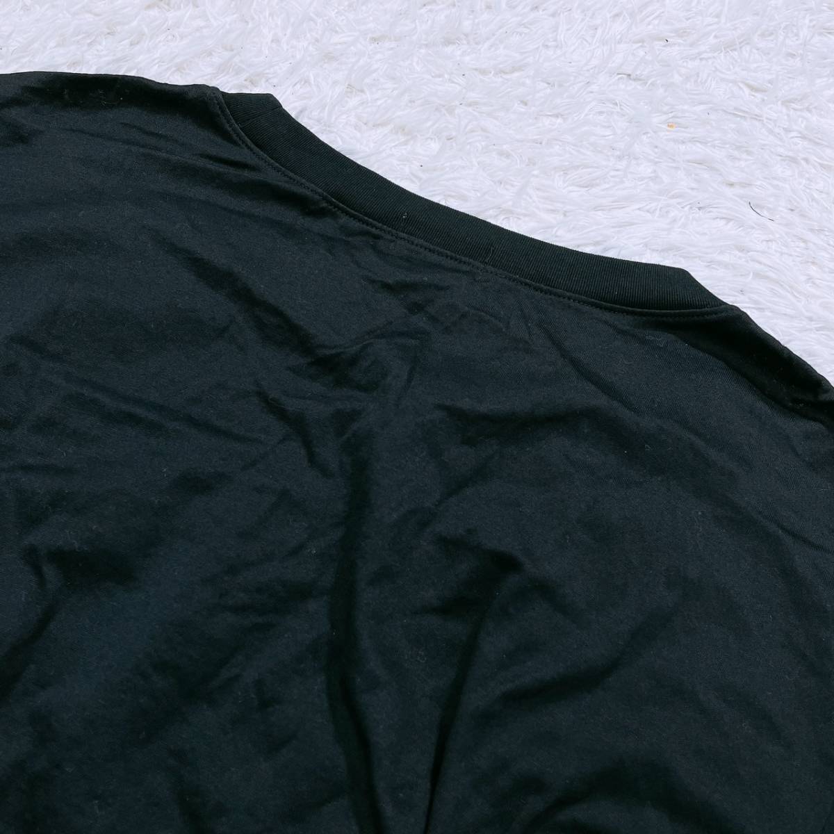 美品 メンズM-L相当 TRUSSARDI トップス シャツ Tシャツ 半袖Tシャツ ブラック 黒 丸ネック ロゴプリント トラサルディ 【15406】
