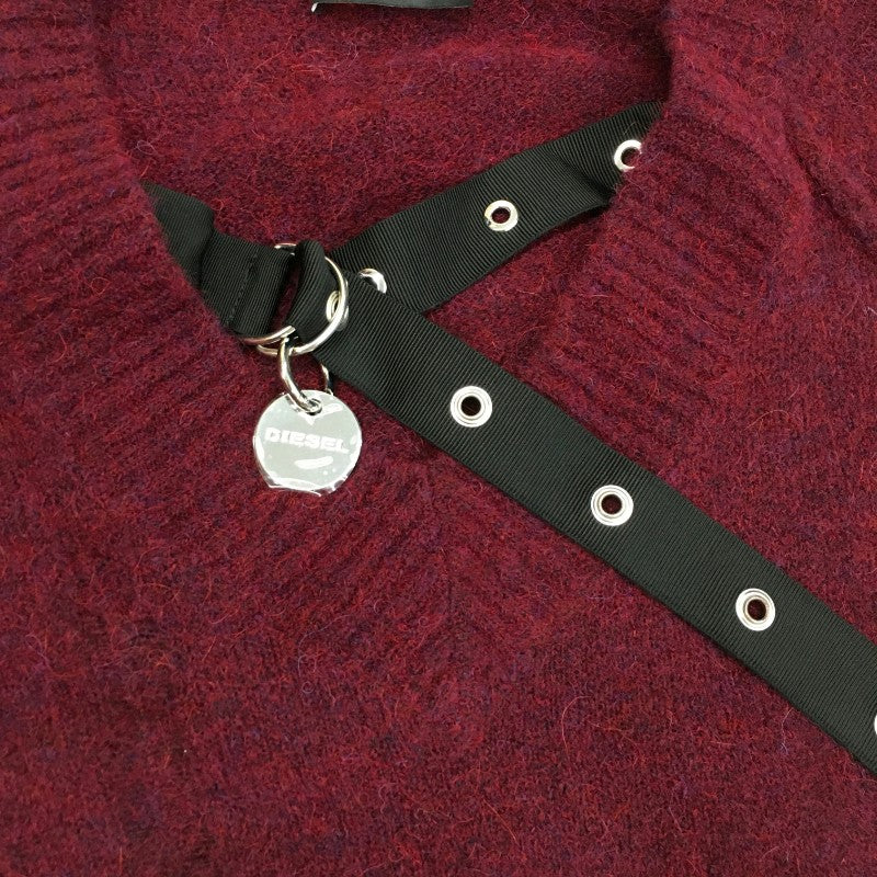 【15788】 新古品 DIESEL ディーゼル セーター サイズXXS ワインレッド ダメージ加工 グランジ ベルト チャーム メダル レディース