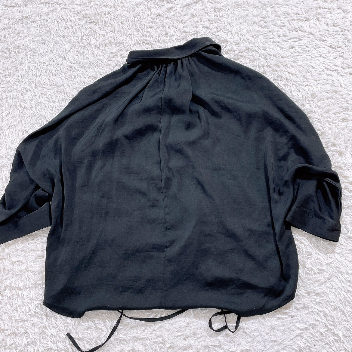 レディースXL GU シャツ 長袖 黒 ブラック ウエストのひも付き シンプル ポケット有 普段着 ジーユー 【16145】