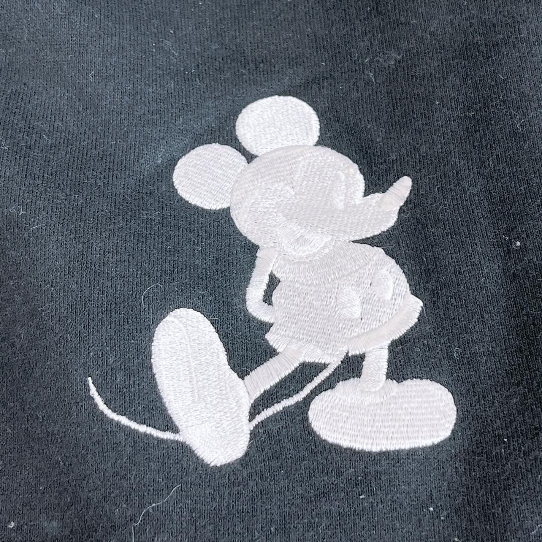 【16390】 Disney ディズニー パーカー S ブラック ミッキー 長袖 ジップアップパーカー フード付き ワンポイント 裏起毛 防寒