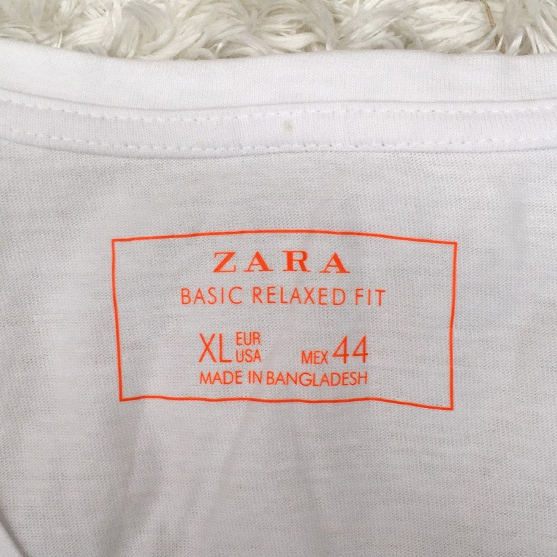 【19049】 新古品 ZARA ザラ 半袖Tシャツ カットソー サイズXL(LL) ホワイト Vネック シンプル 着やすい 動きやすい レディース