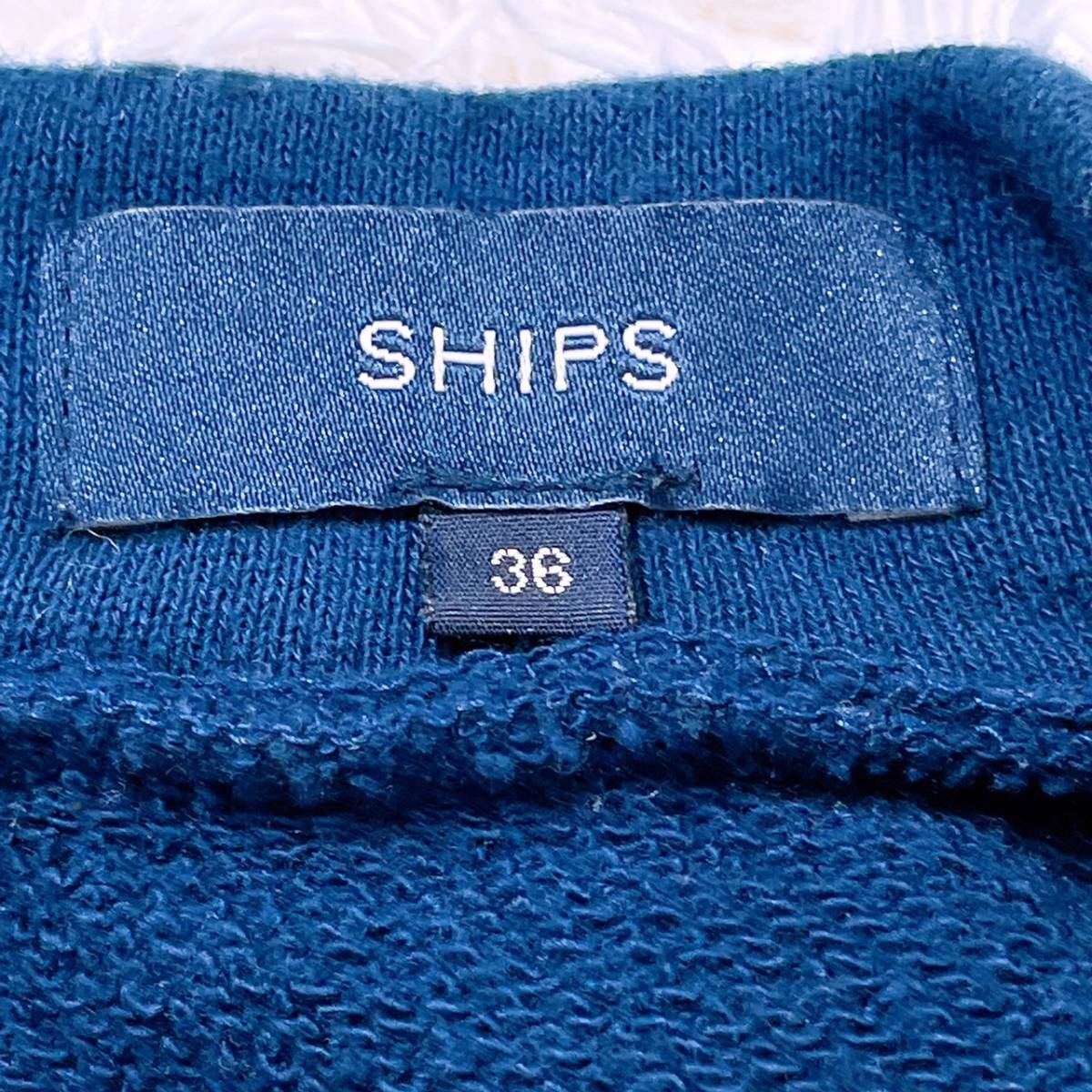 【20313】 SHIPS シップス トップス シャツ 長袖シャツ トレーナー 網目 バックファスナー 丸ネック 秋冬用 ブルー 青 36 S