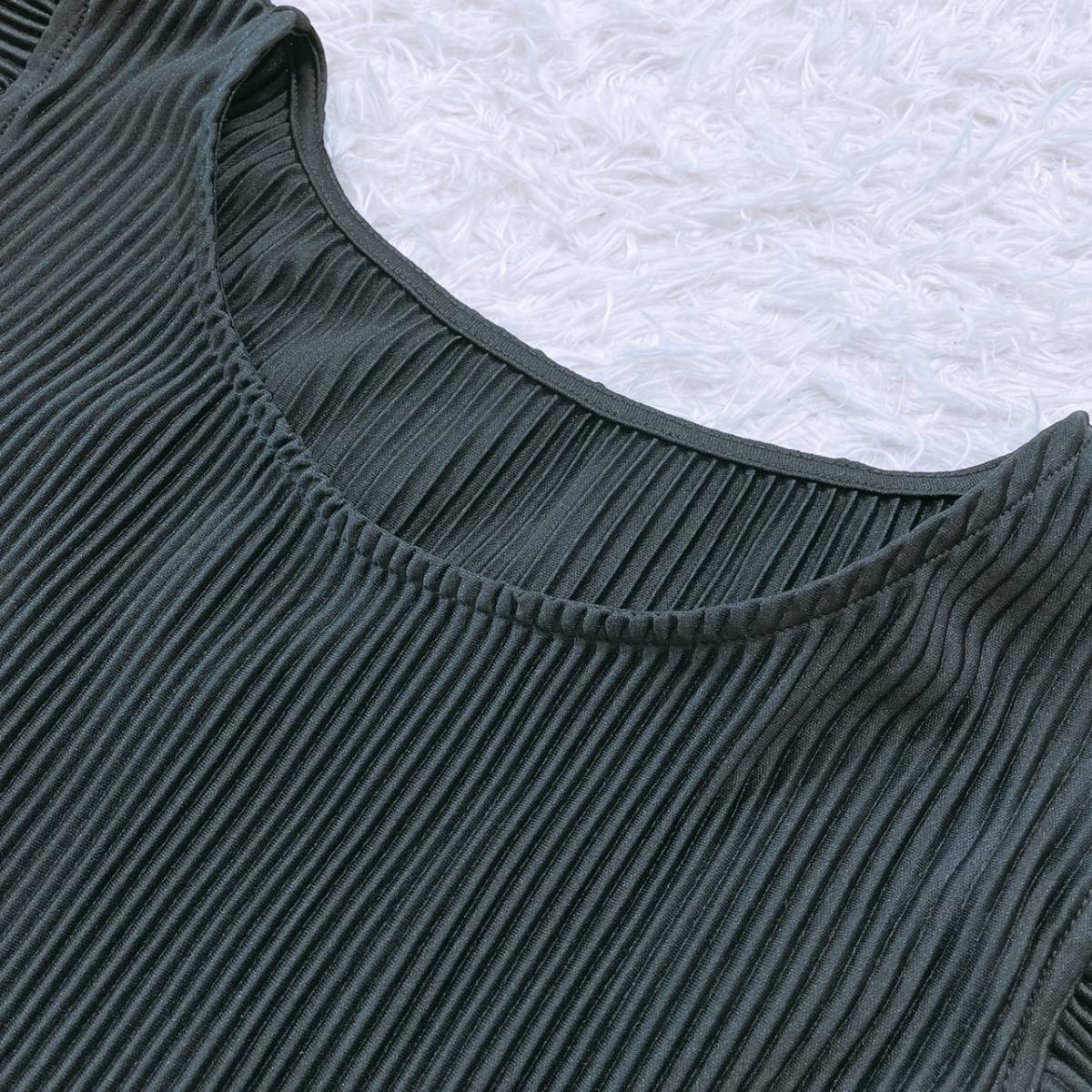 【20340】 2PINK ツーピンク トップス シャツ 半袖シャツ フラッタースリーブ 丸ネック フリル袖 コーデュロイ風 ブラック 黒 M