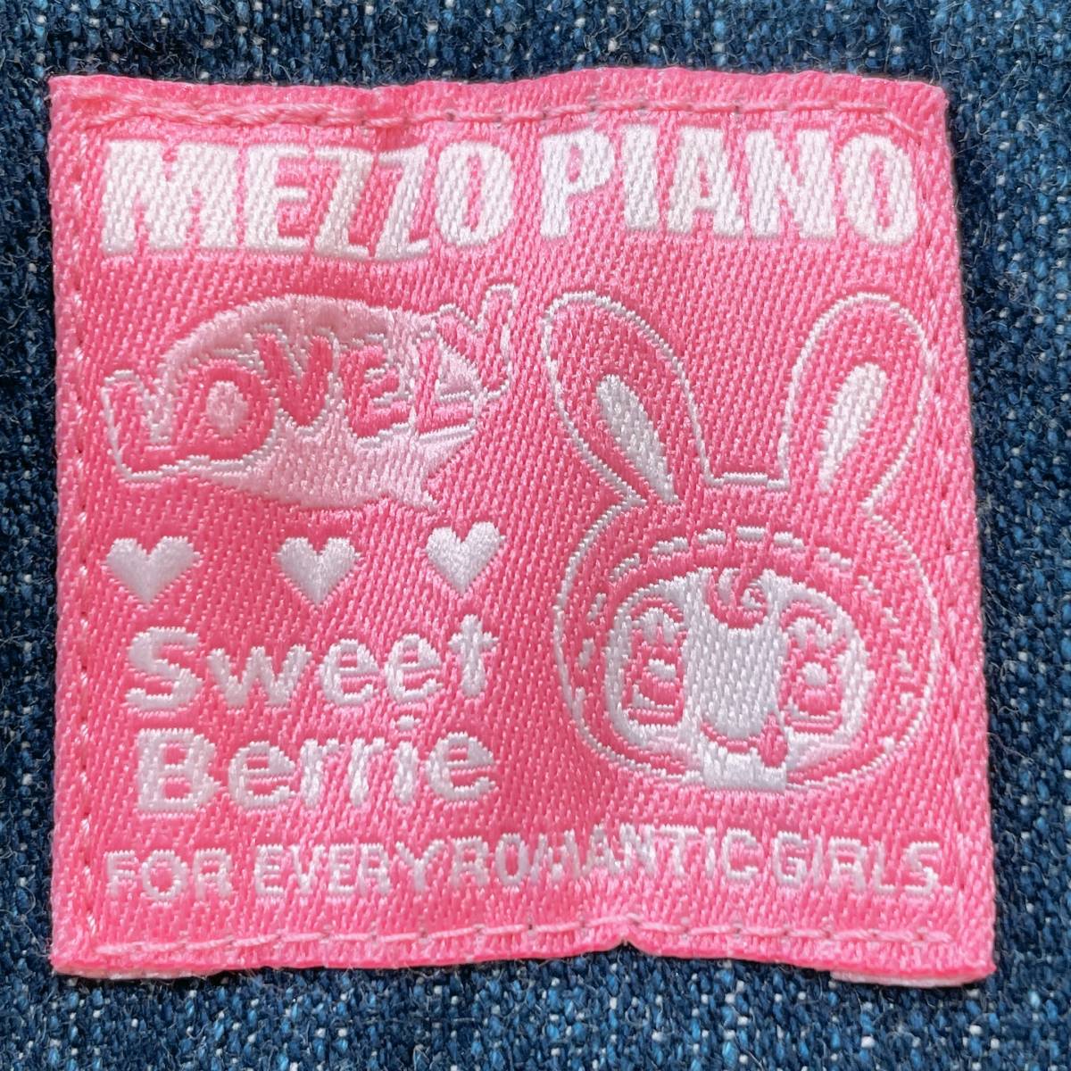 キッズ135cm ガールズ MezzoPiano オーバーオール ブルー 青 ピンク 良品 かわいい 刺繍 イラスト 女の子用 メゾピアノ 【23524】