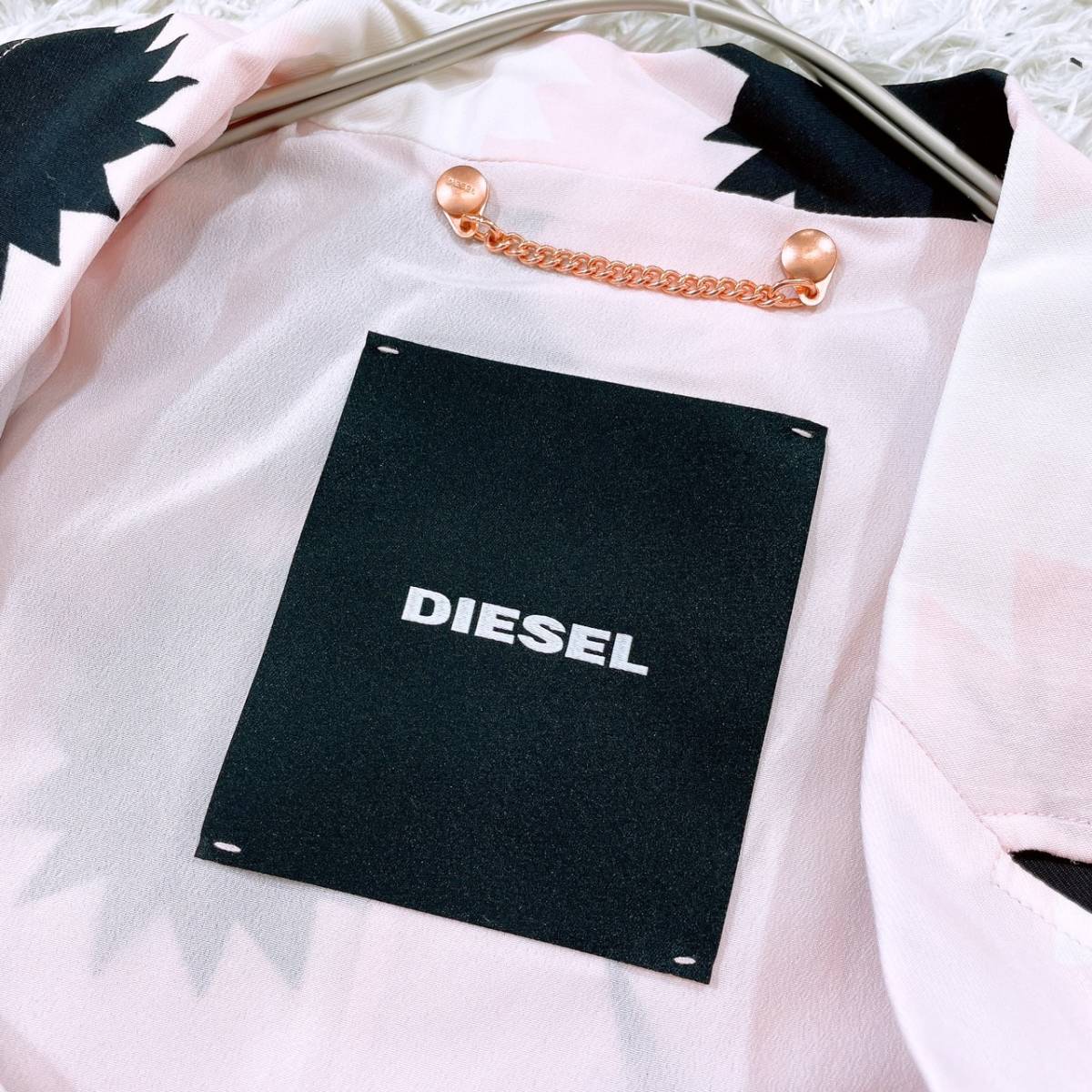 新品 未使用 レディースXS DIESEL トップス シャツ 長袖シャツ シャツジャケット ルームウェア ピンク 総柄 前ボタン ディーゼル 【23976】