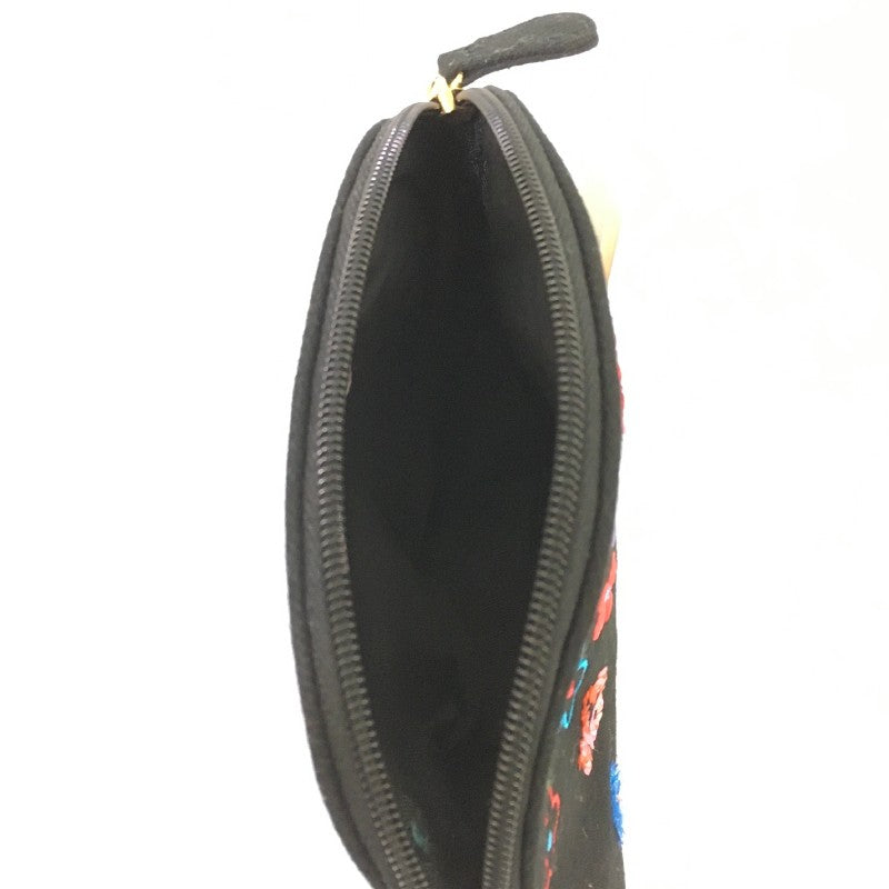 【24692】 CHEZ シェ ポーチ ブラック 花柄の模様 シンプルなデザイン 入れ口がゆったり オシャレなビーズ付き レディース