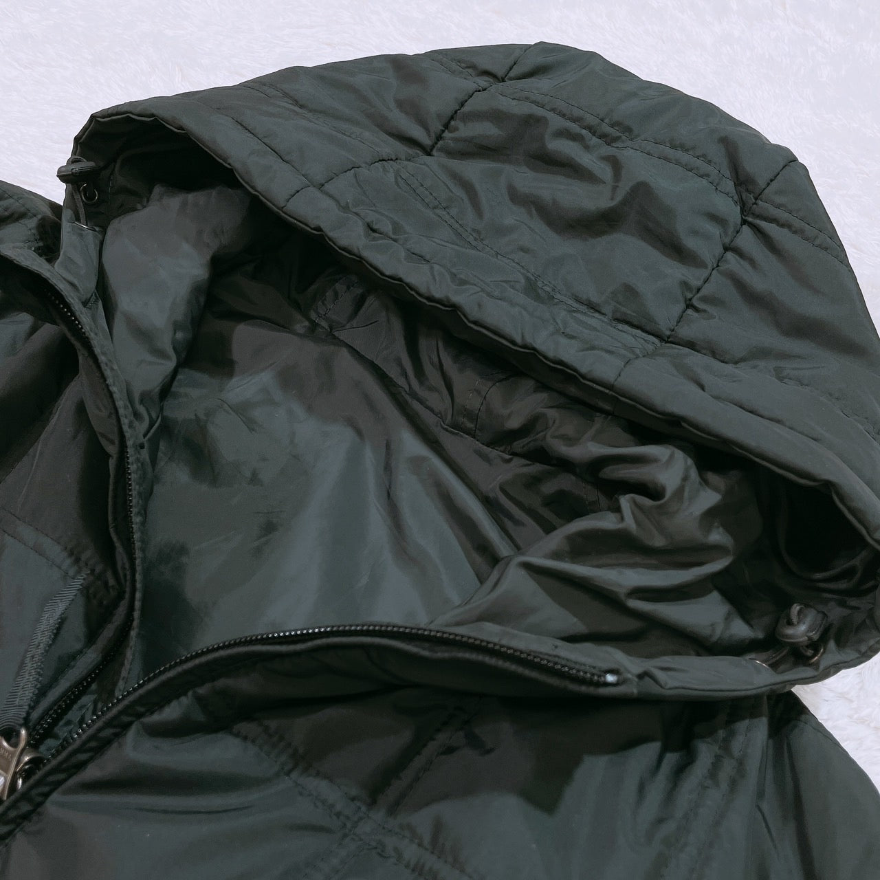 【26120】 UNIQLO ユニクロ ダウンジャケット サイズL ブラック 中綿入りジャケット フードジャケット 長袖 ジップアップ メンズ