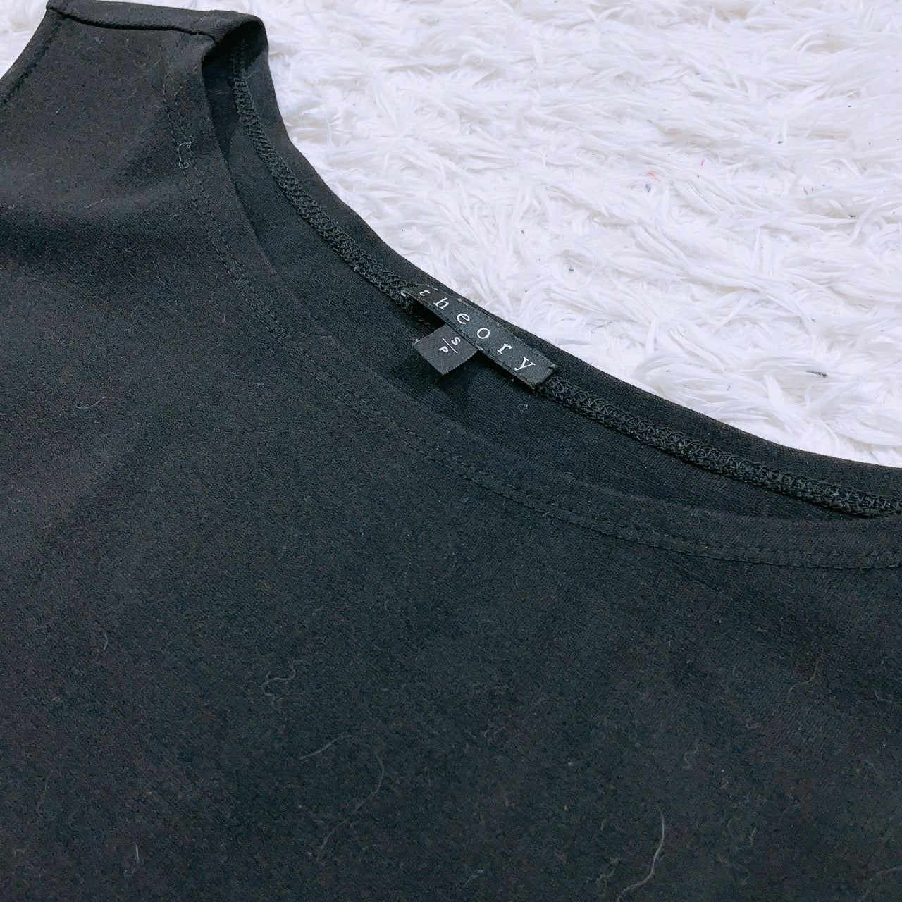 【28213】 theory セオリー タンクトップ サイズS ブラック ノースリーブシャツ 丸ネック サイドスリット シンプル 日本製 レディース