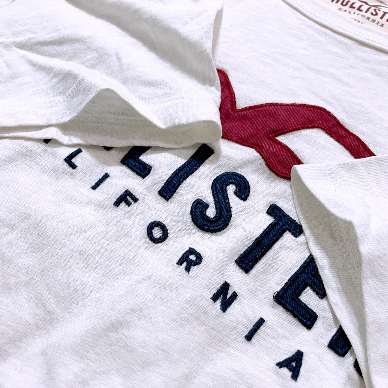 【25714】 Hollister ホリスター 半袖Tシャツ カットソー サイズM ホワイト カジュアルシャツ プルオーバー ロゴステッチ メンズ