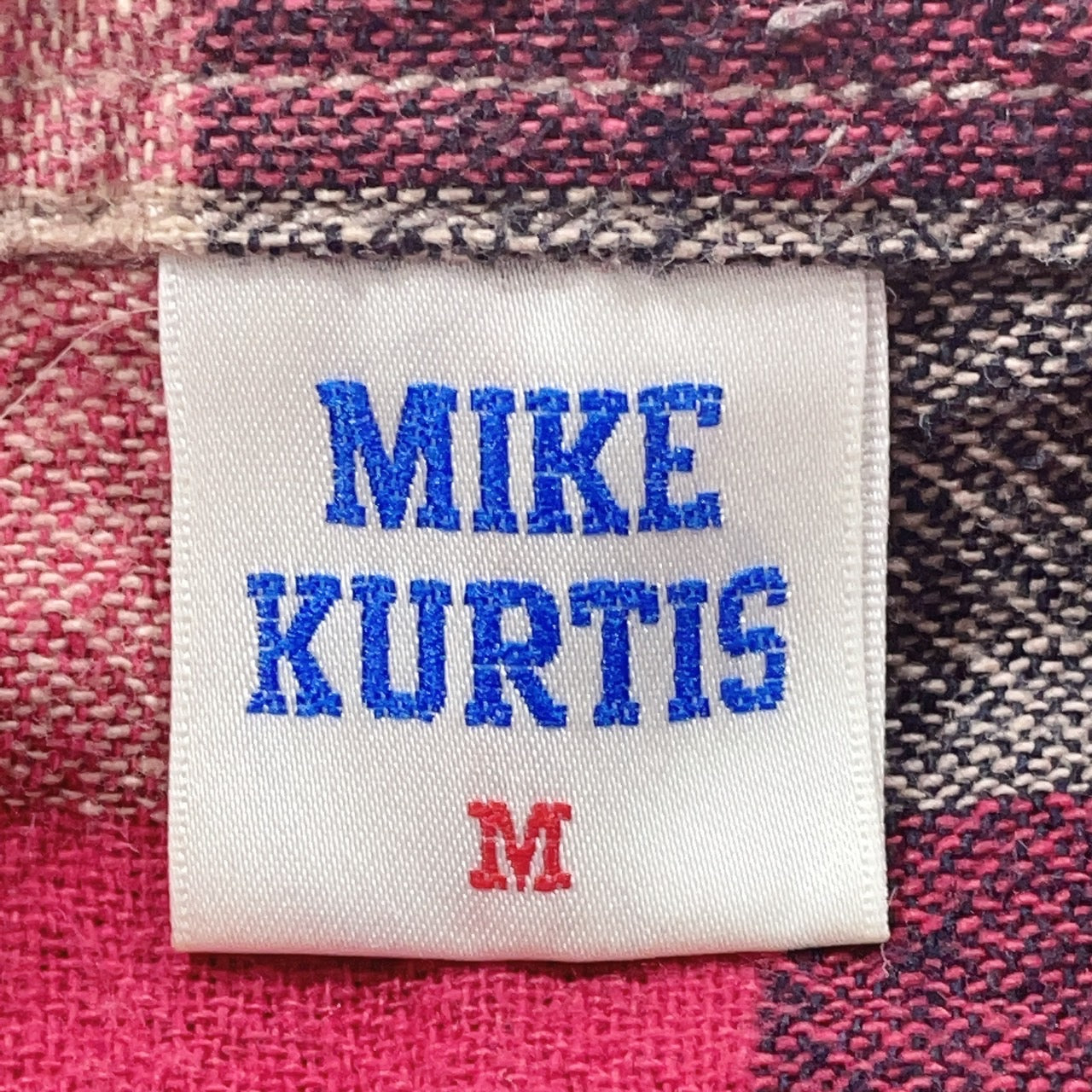 【25403】 MIKE KURTIS マイクカーティス 長袖シャツ サイズM レッド ネルシャツ カジュアルシャツ 前ボタン チェック柄 お洒落 メンズ