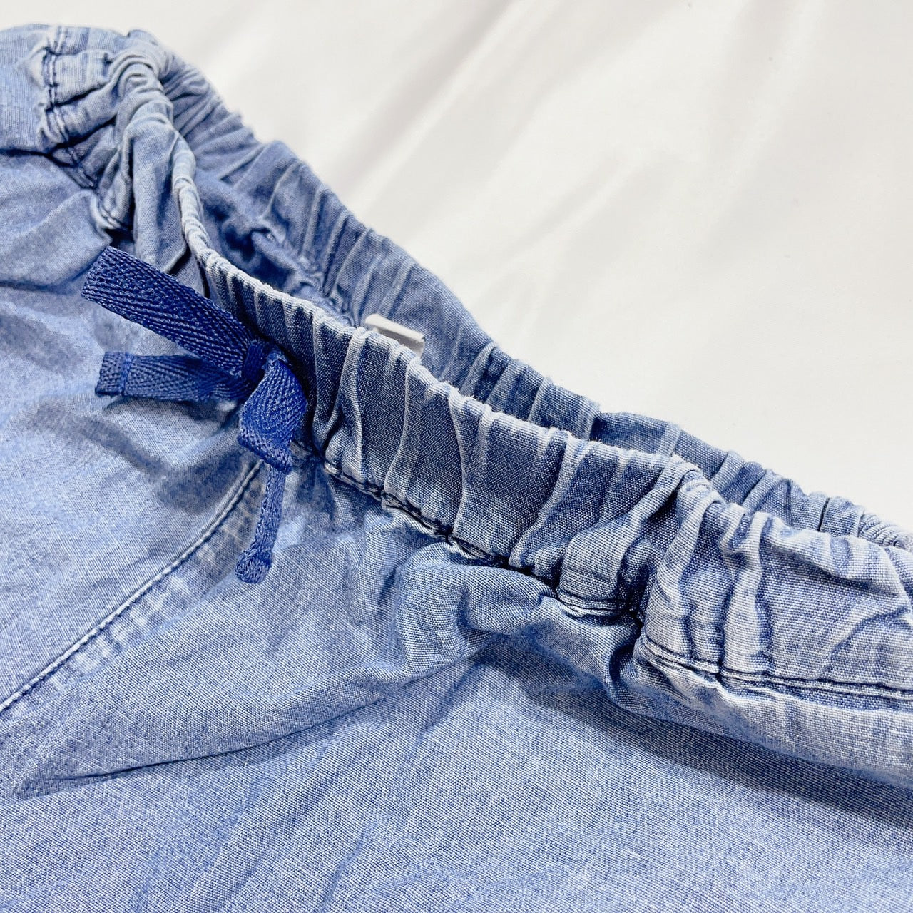 【27787】 UNIQLO ユニクロ ショートパンツ サイズ110 ブルー カジュアルパンツ デニム風パンツ ウエストゴム リボン 可愛い キッズ